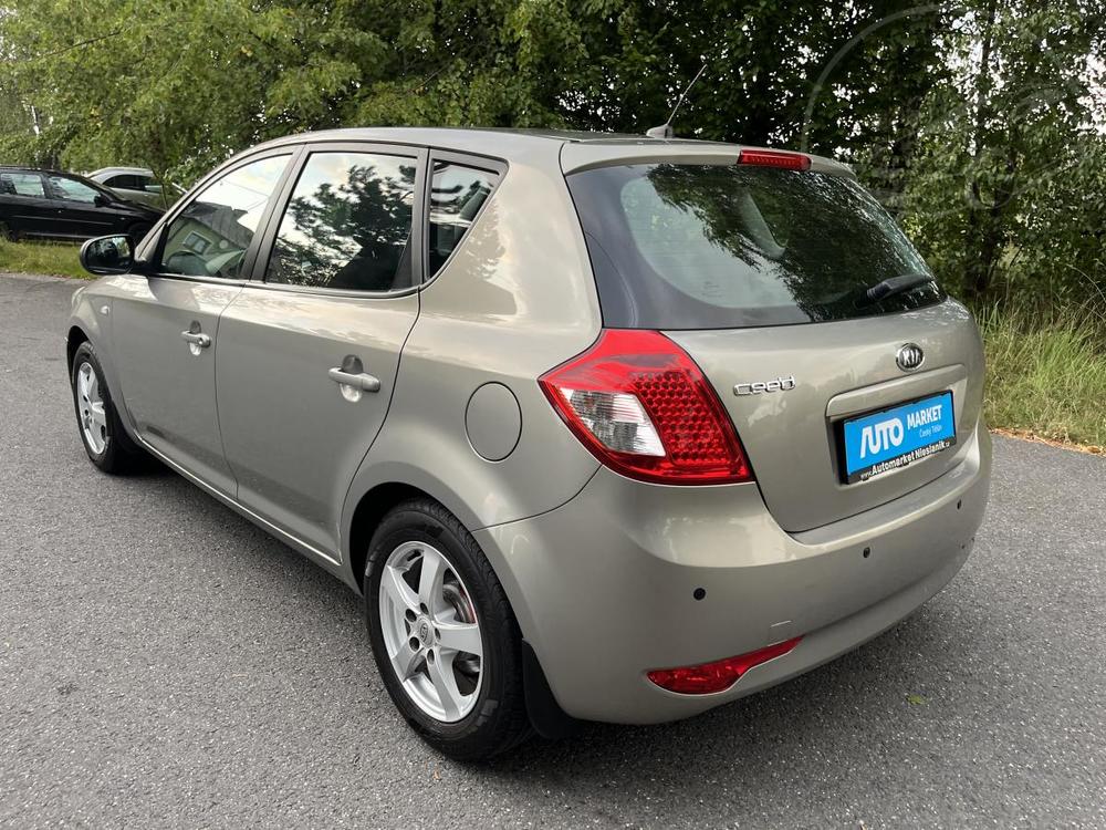 Kia Ceed 1,4i 77kw 1. Majitel R