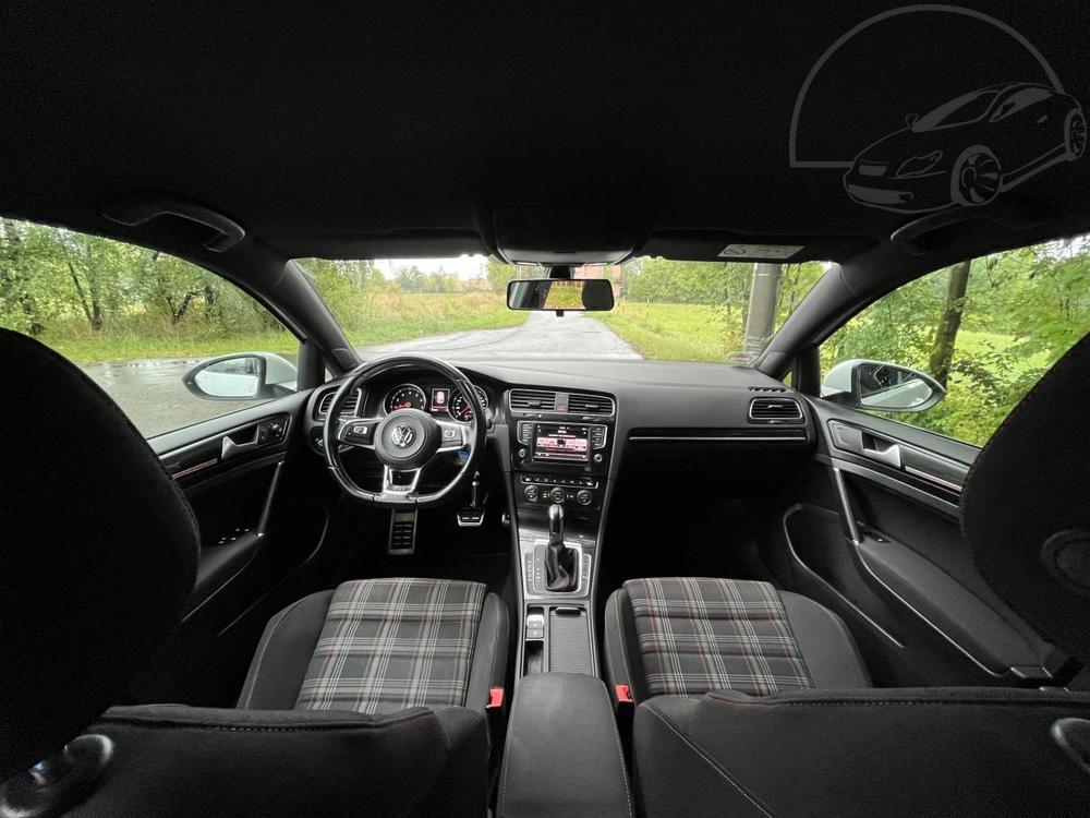 Volkswagen Golf GTI Performance 2,0 TFSi DSG