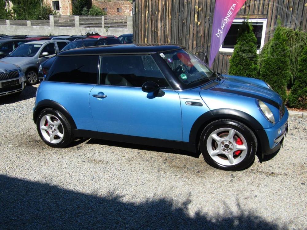 Mini Cooper 1.6 16v 74kW  2X PNEU