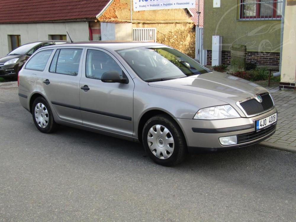 koda Octavia 1.6 MPI 75kW  SUPER STAV