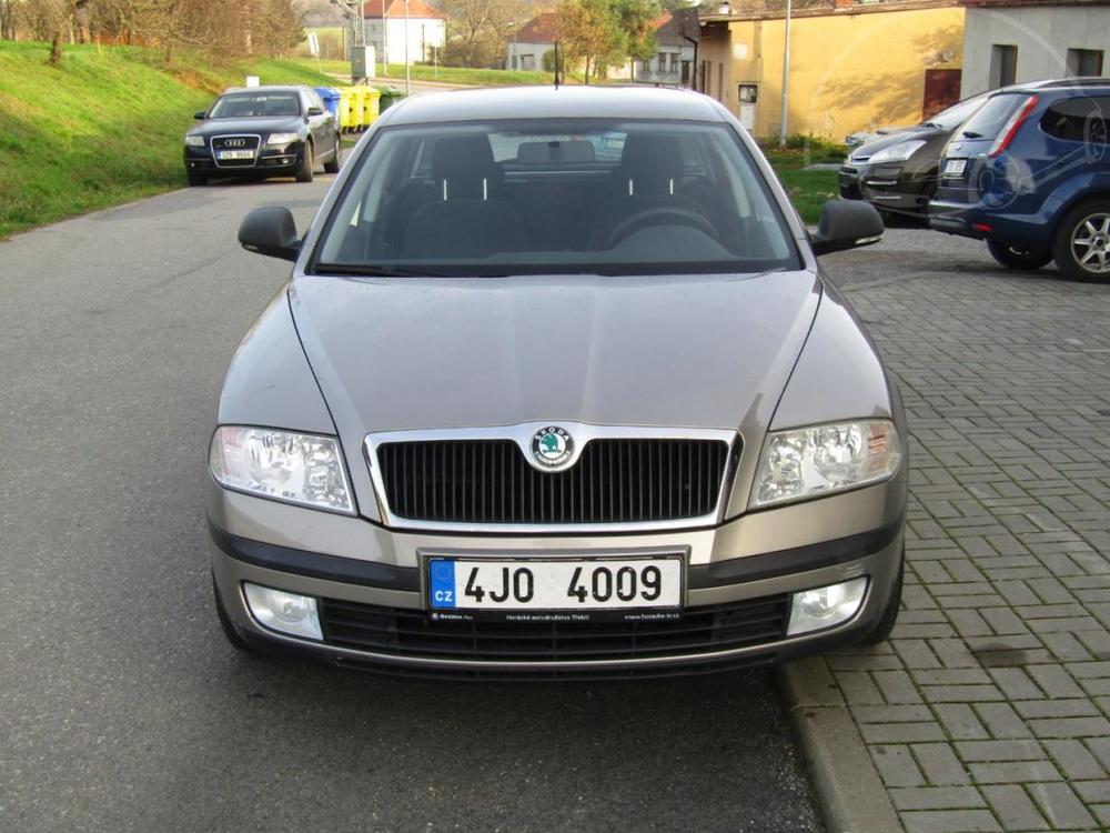 koda Octavia 1.6 MPI 75kW  SUPER STAV