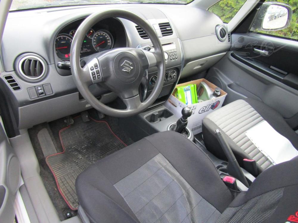 Suzuki SX4 1.6 16V ZIMN PNEU