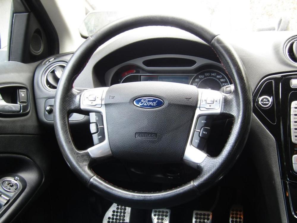 Ford Mondeo 2.2 TDCi 129kW  TITANIUM S