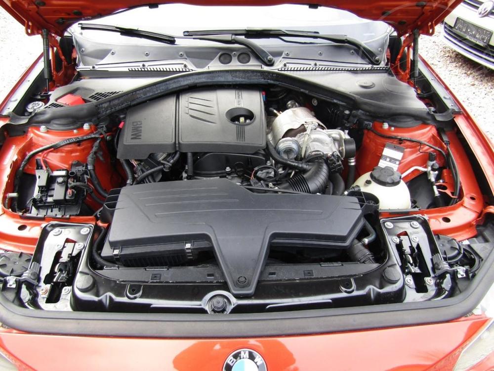 BMW 1 1.6i 75kW  KRSN STAV