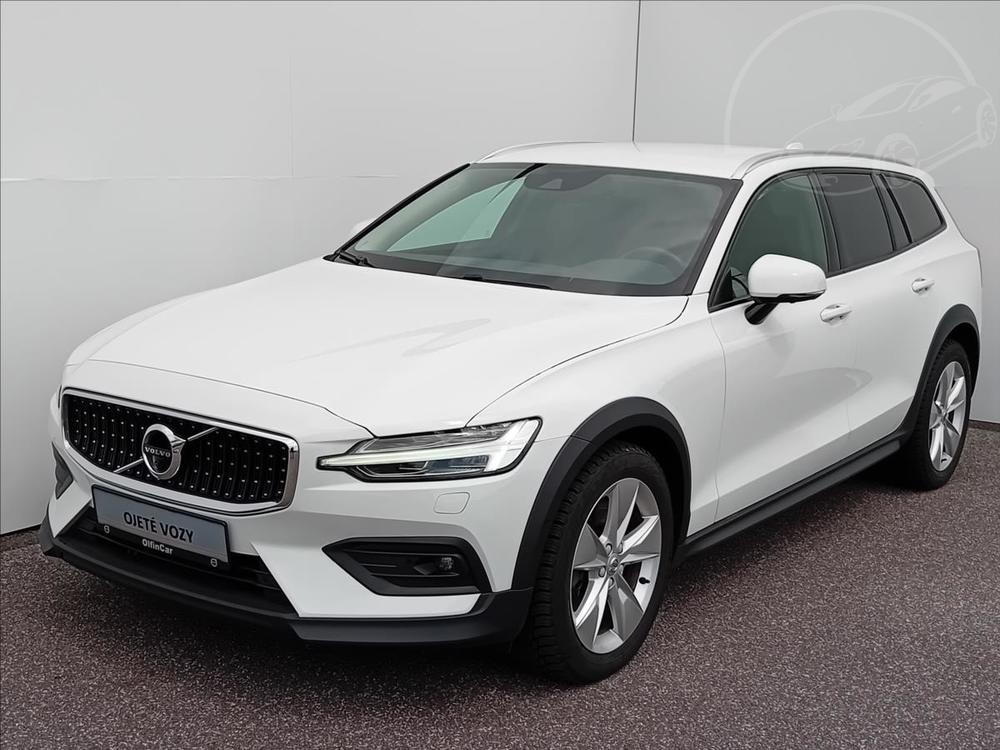 Prodm Volvo V60 2,0 AWD CROSS COUNTRY  B4