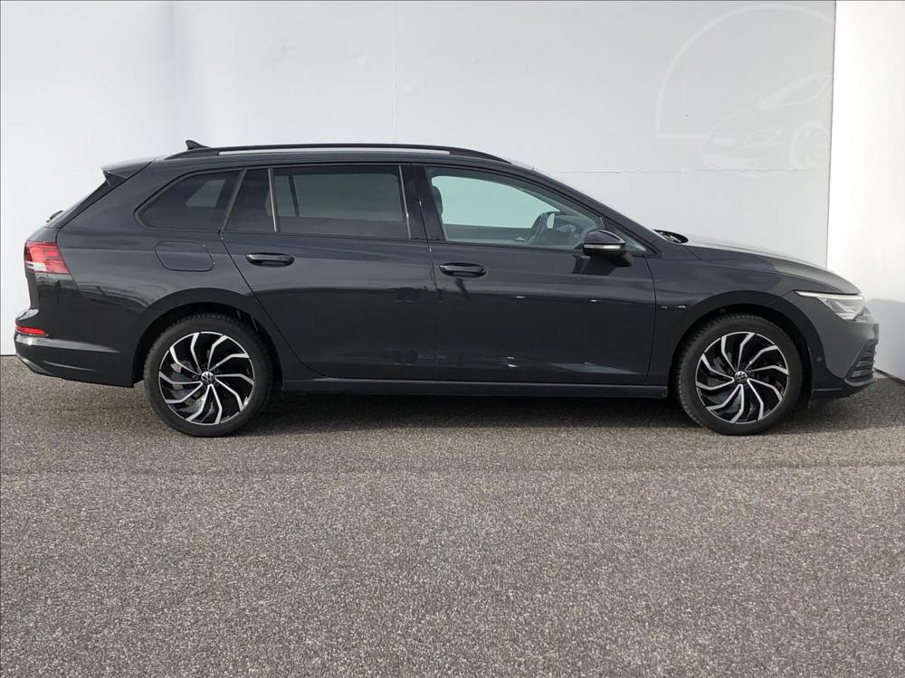 Volkswagen Golf 1,5 TSi 96kW LIFE  8