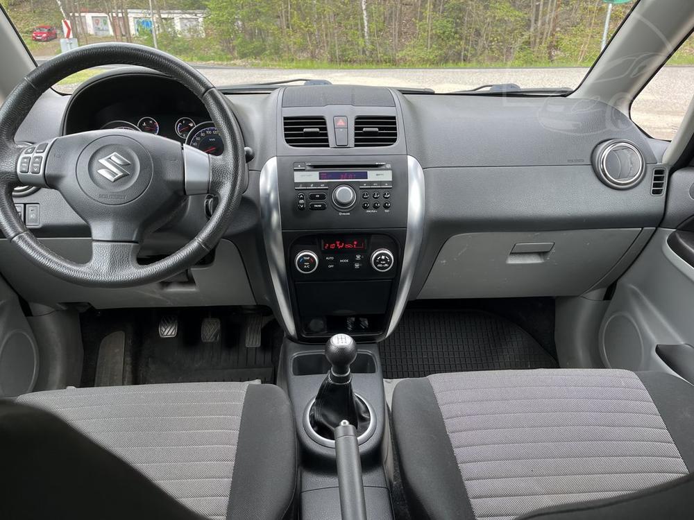 Suzuki SX4 1,6i SERVIS ZDARMA!