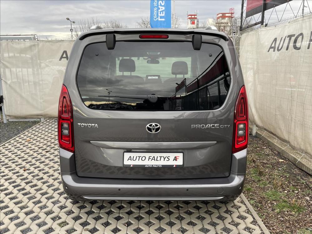 Toyota ProAce 1,2 T 96KW AUTOMAT  Family,R.