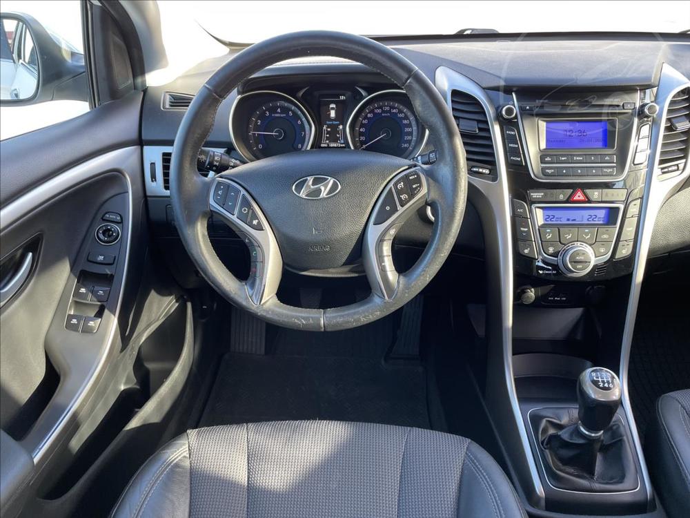 Hyundai i30 1,6 99 kw GDI Trikolor cz 1.m