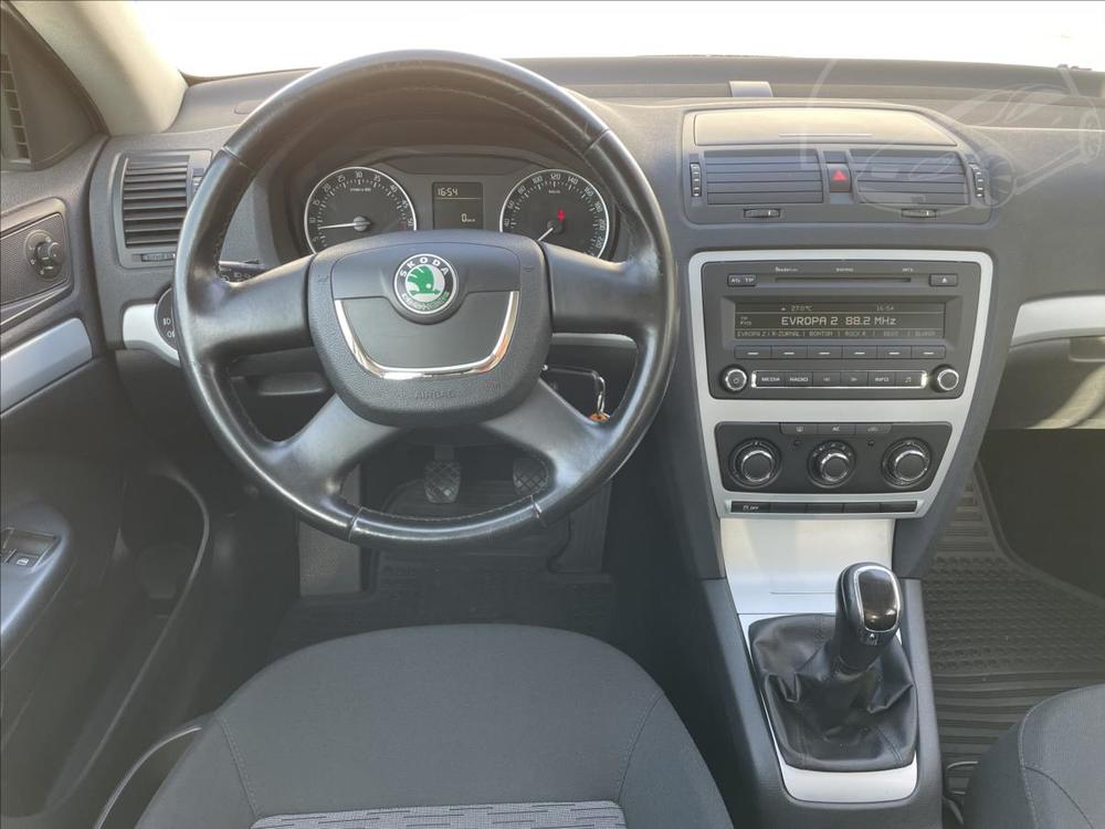 koda Octavia 1,6 TDI Ambiente edition Combi