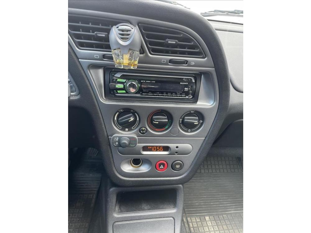 Peugeot 306 1,4 i 55 KW SAINT TROPEZ CZ