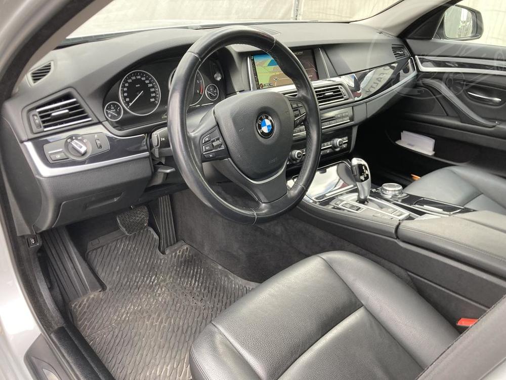 BMW 5 2,0 525 XD R servis