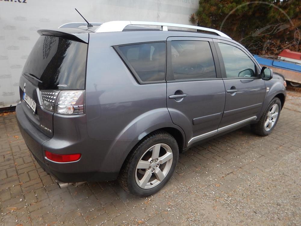 Mitsubishi Outlander 2.0 TDI 103 KW 7 mst