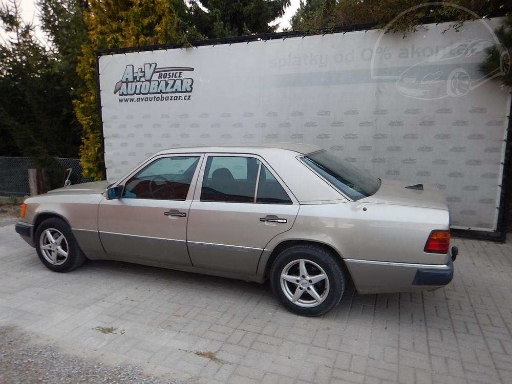 Mercedes-Benz 124 2.3 i automat 97 kw