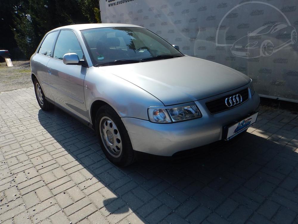 Audi A3 1.6 i 74kw AUTOMAT