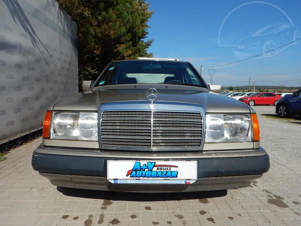 Mercedes-Benz 124 2.3 i automat 97 kw