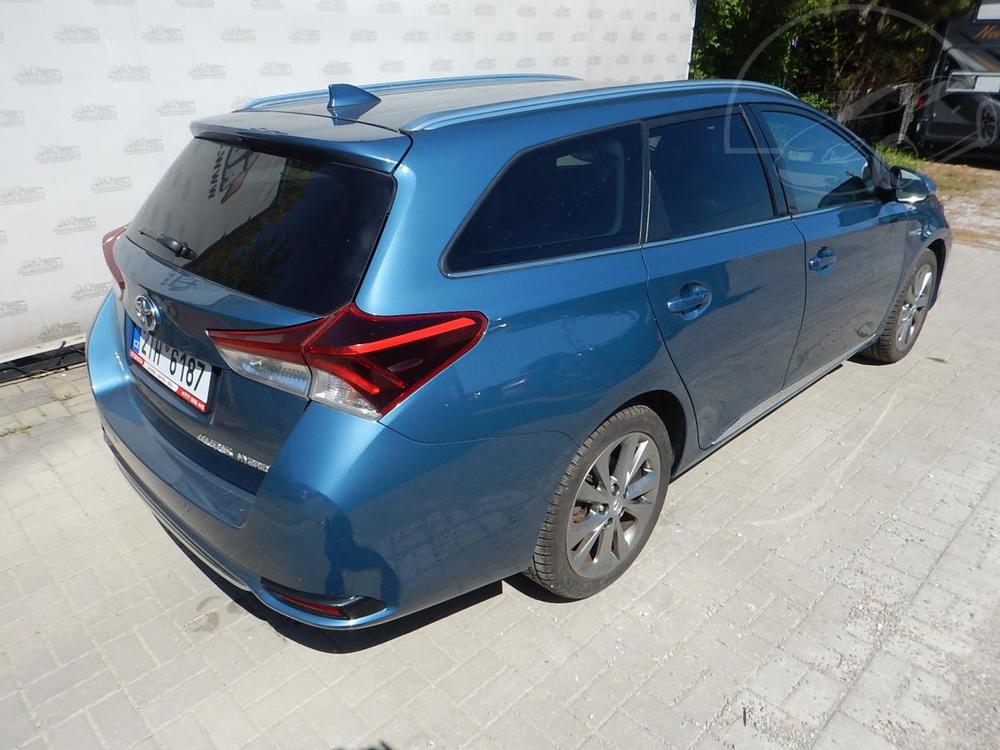 Toyota Auris 1.8i HYBRID, AUTOMAT