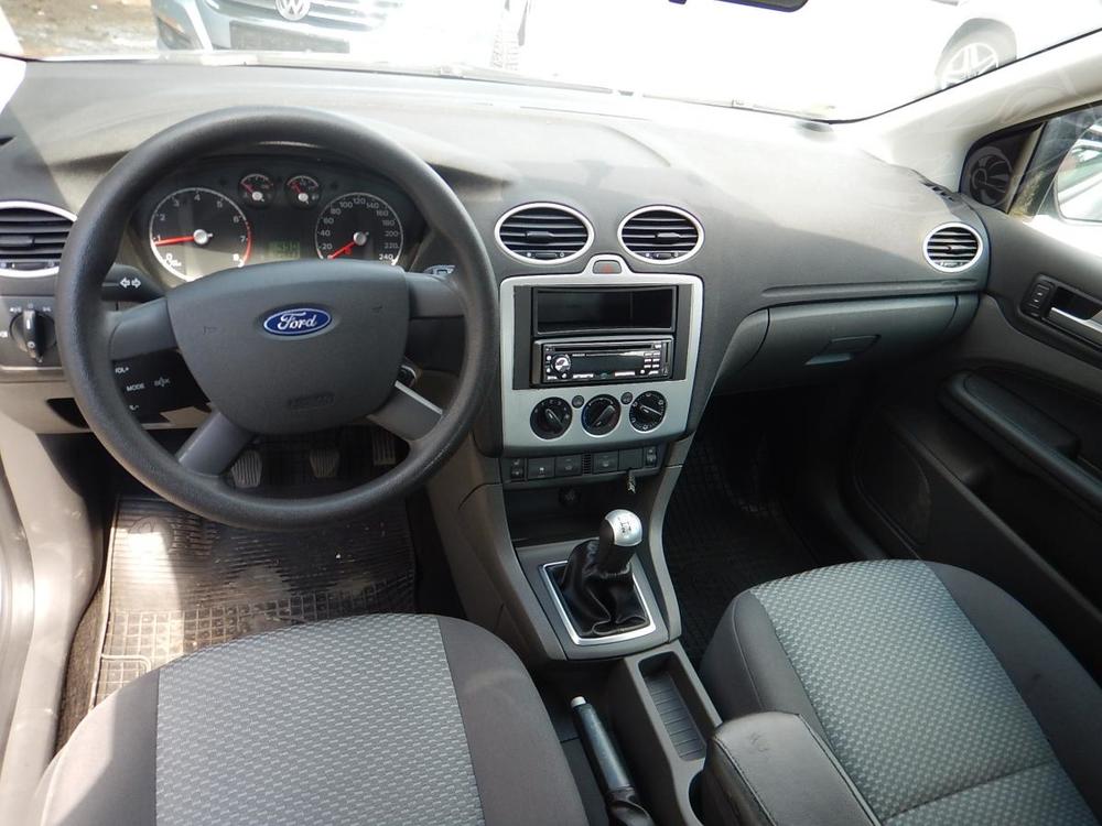 Ford Focus 1.6i -120000km