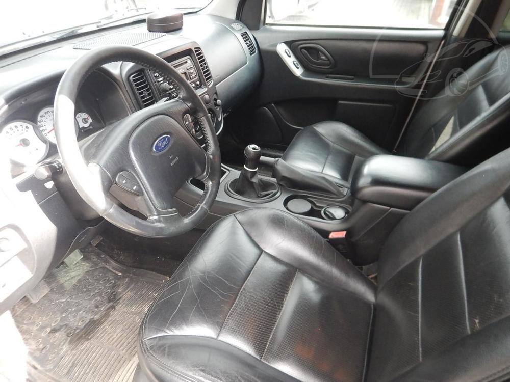 Ford Maverick 2.2 i 110 kw tan4x4