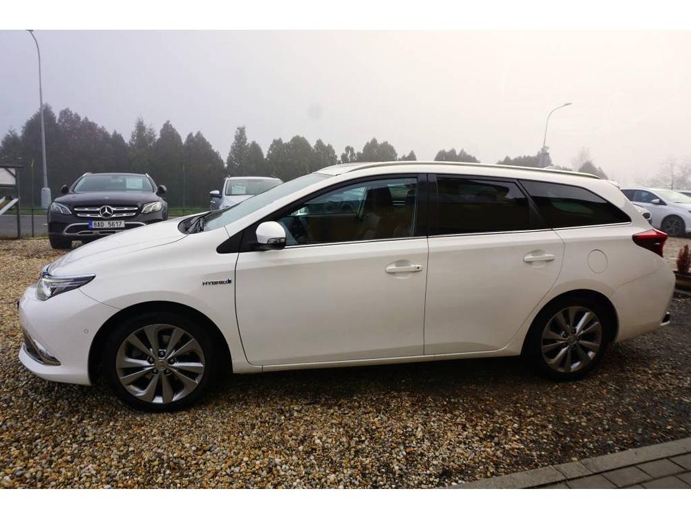 Toyota Auris EXECUTIV 1,8 HSD 73 kW