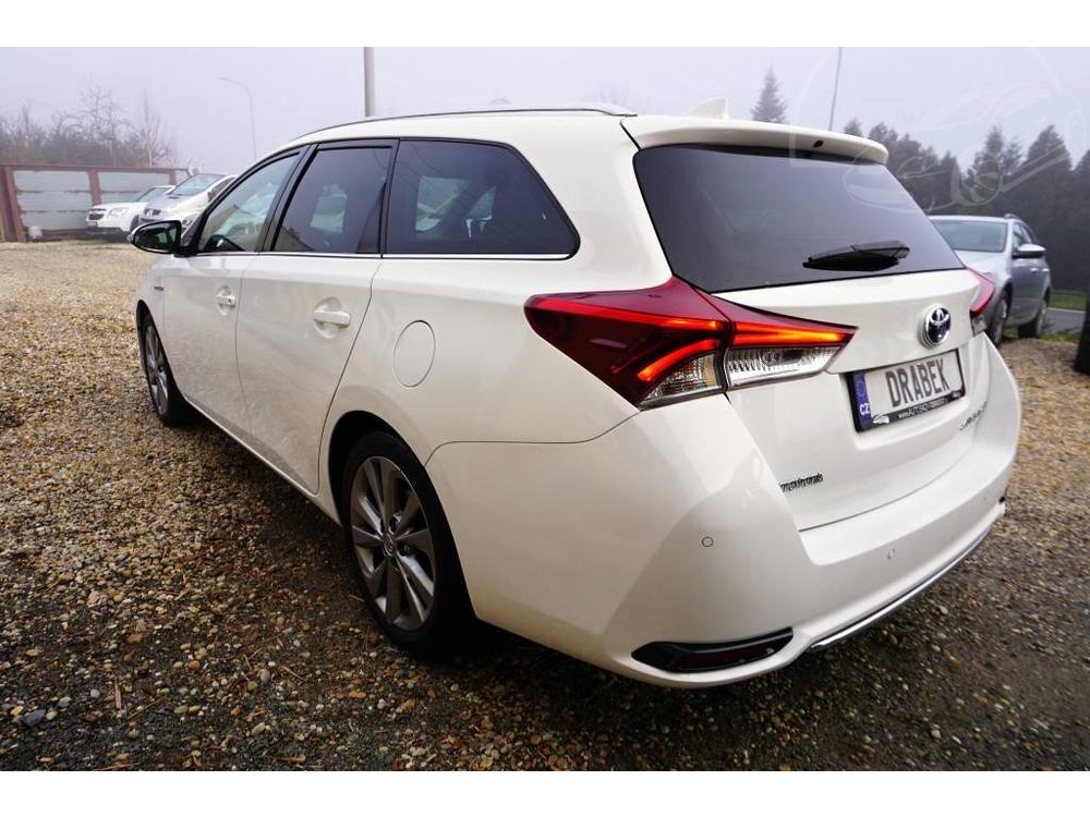 Toyota Auris EXECUTIV 1,8 HSD 73 kW