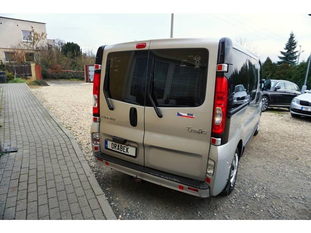 Renault Trafic PASSANGER 2,0 DCI 115 84 kW