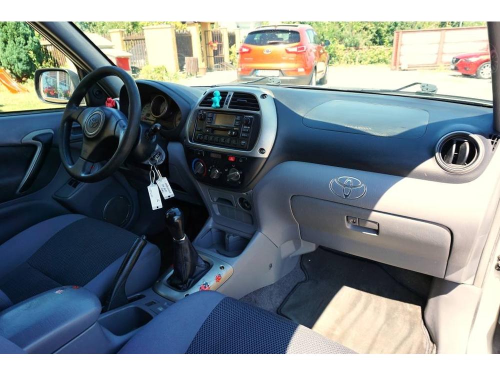 Toyota RAV4 1,8i 92 kW