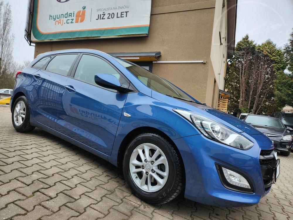 Prodm Hyundai i30 1.6-1.maj-SENZORY-ISOFIX