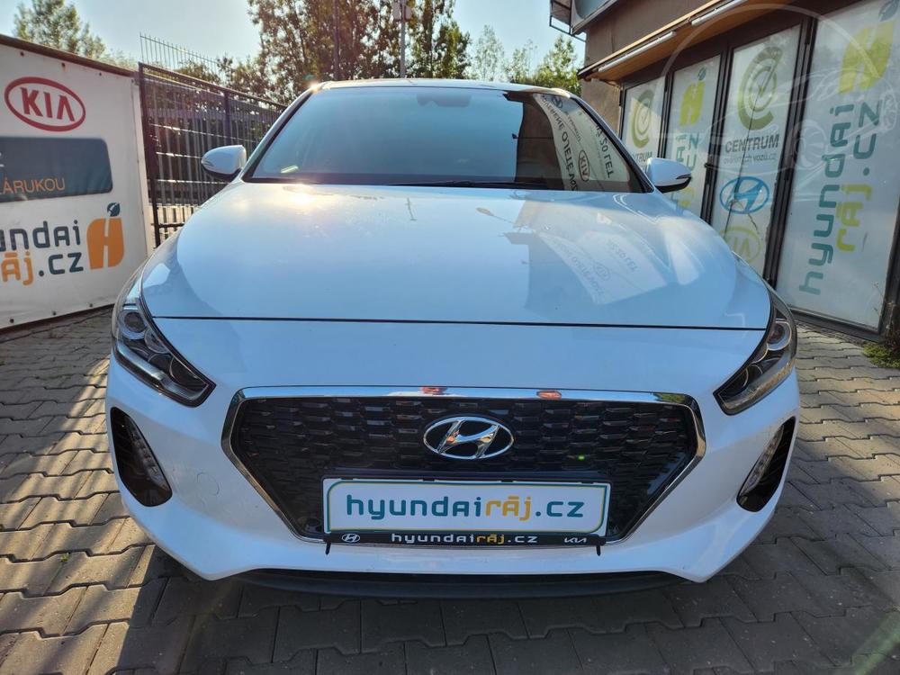 Hyundai i30 1.6-TOP STAV-spotř.cca5l/100km