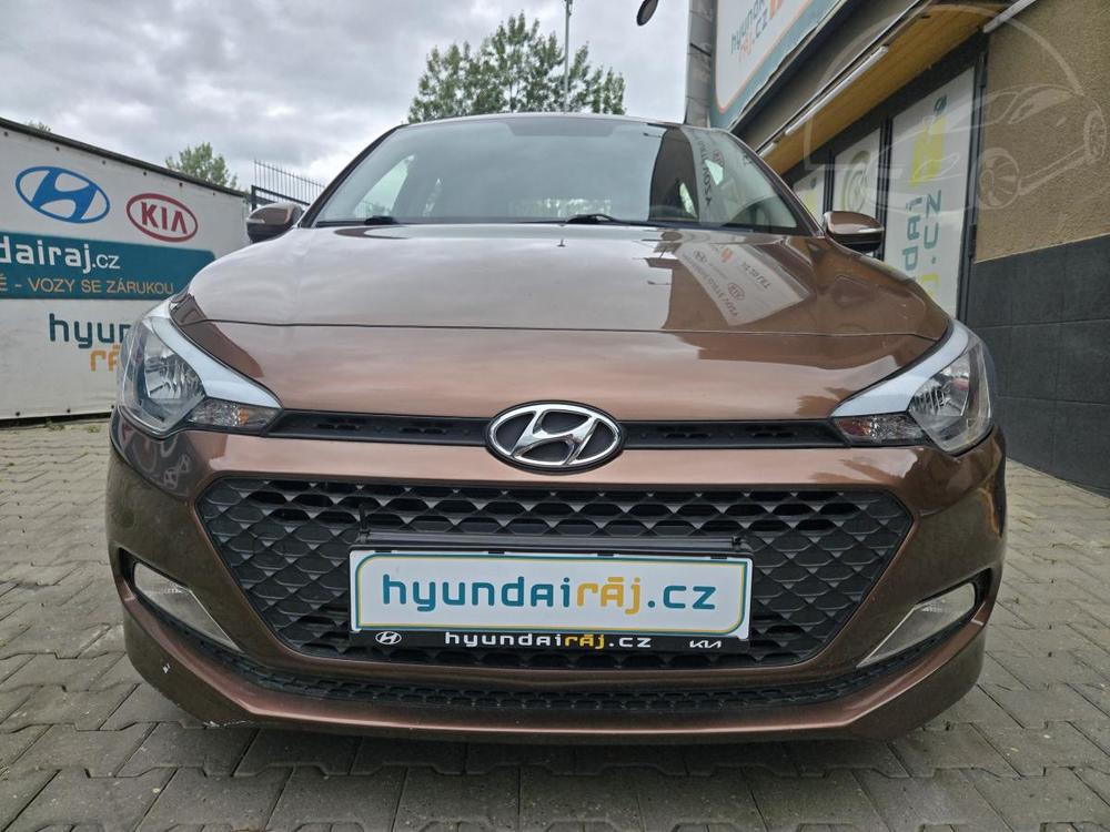 Hyundai i20 1.2-NÍZKÉ KM-KLIMA-ISOFIX