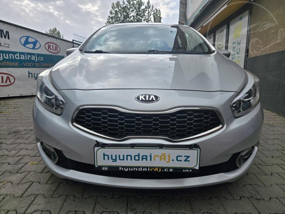 Prodm Kia Ceed 1.6-NAVI-POLOKَE-LED-KAMERA