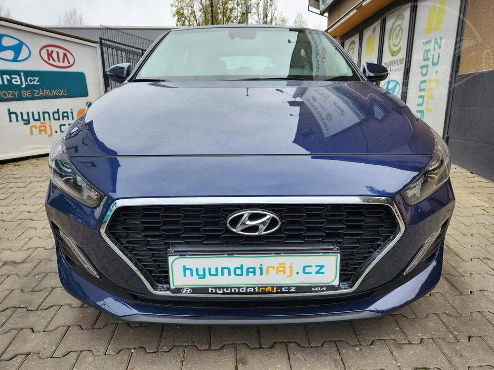 Prodm Hyundai i30 1.4-FASTBACK-KAMERA-ZRUKA