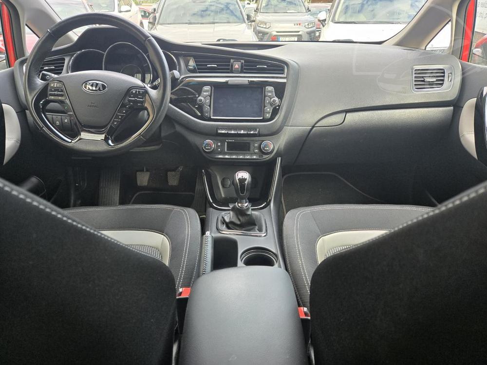 Kia Ceed 1.6-1.maj.-NAVI-KAMERA-99KW