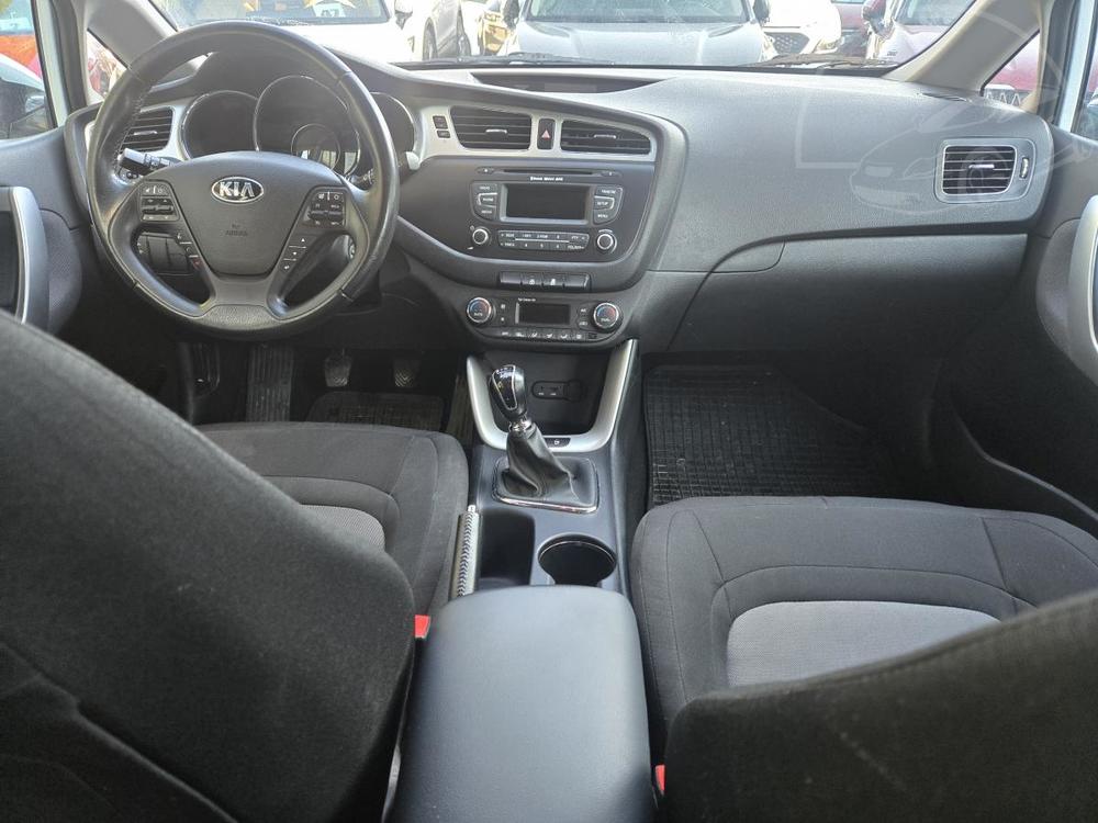 Kia Ceed 1.6-DUAL KLIMA-SENZORY-LED