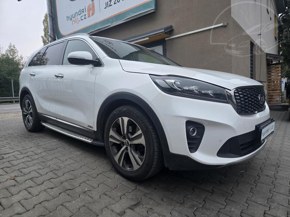 Kia Sorento 2.2-4X4-ZRUKA-7mst