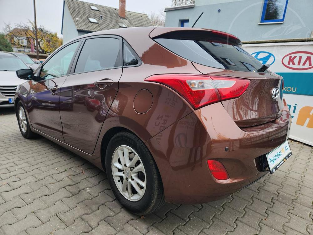 Hyundai i30 1.6-PRAV.SERVIS-KLIMA-TEMPOMAT