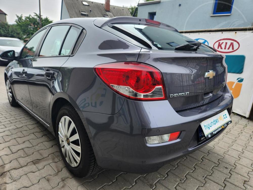 Chevrolet Cruze 2.0-6rychl.-serv.hist.-5dv.