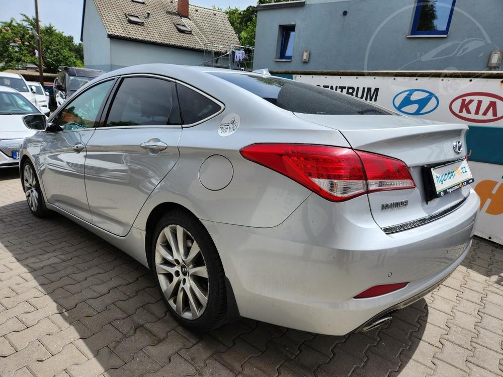 Hyundai i40 1.7-PREMIUM-KَE-NAVI-KAMERA