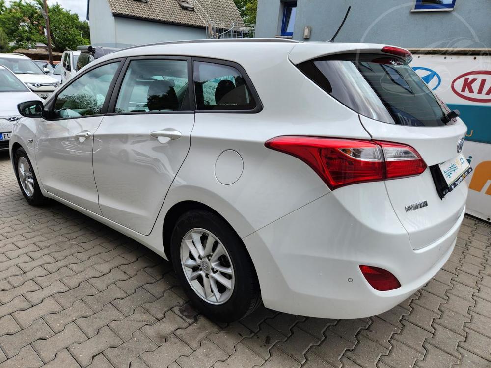 Hyundai i30 1.6-NZK KM-spot.5,1l/100km