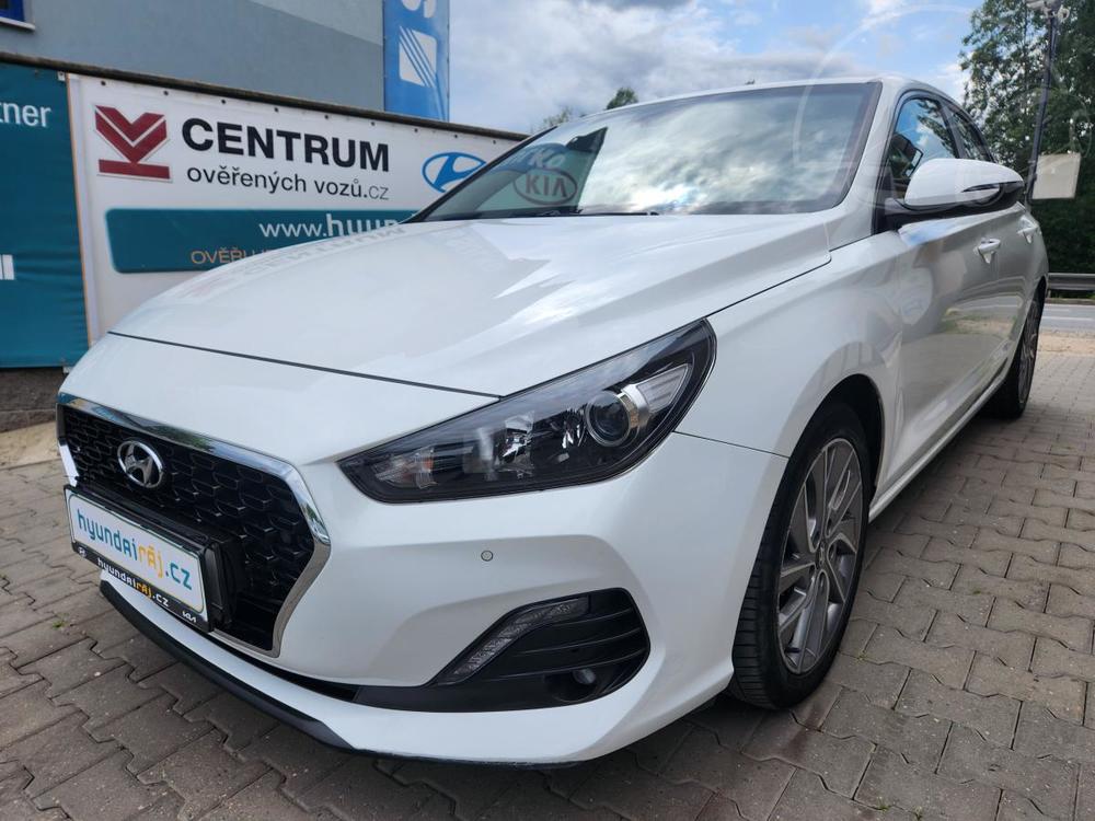 Hyundai i30 1.4-AUT-NAVI-KAMERA-FASTBACK