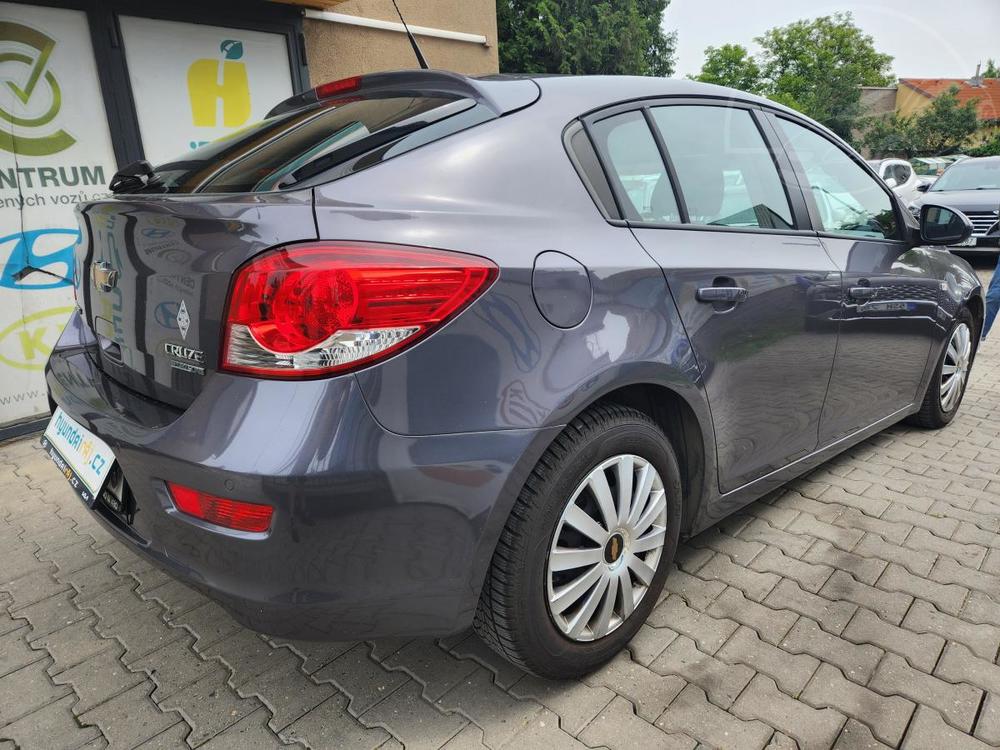 Chevrolet Cruze 2.0-6rychl.-serv.hist.-5dv.