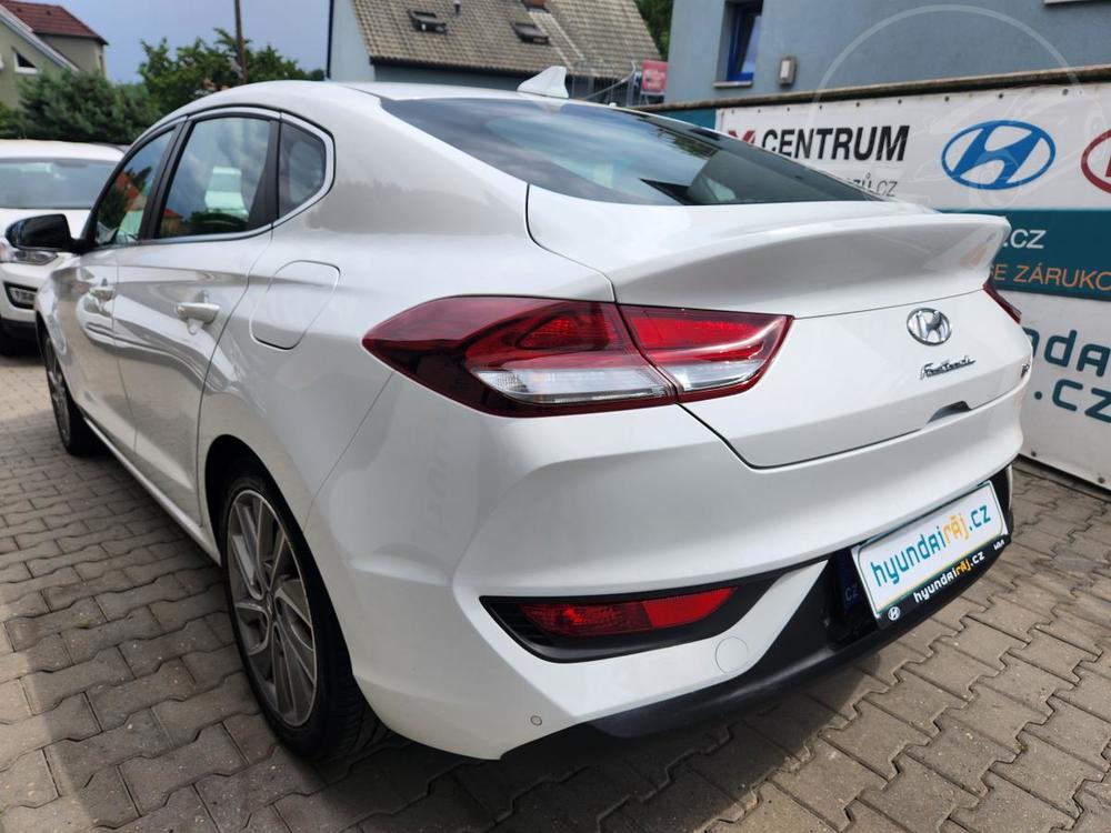 Hyundai i30 1.4-AUT-NAVI-KAMERA-FASTBACK