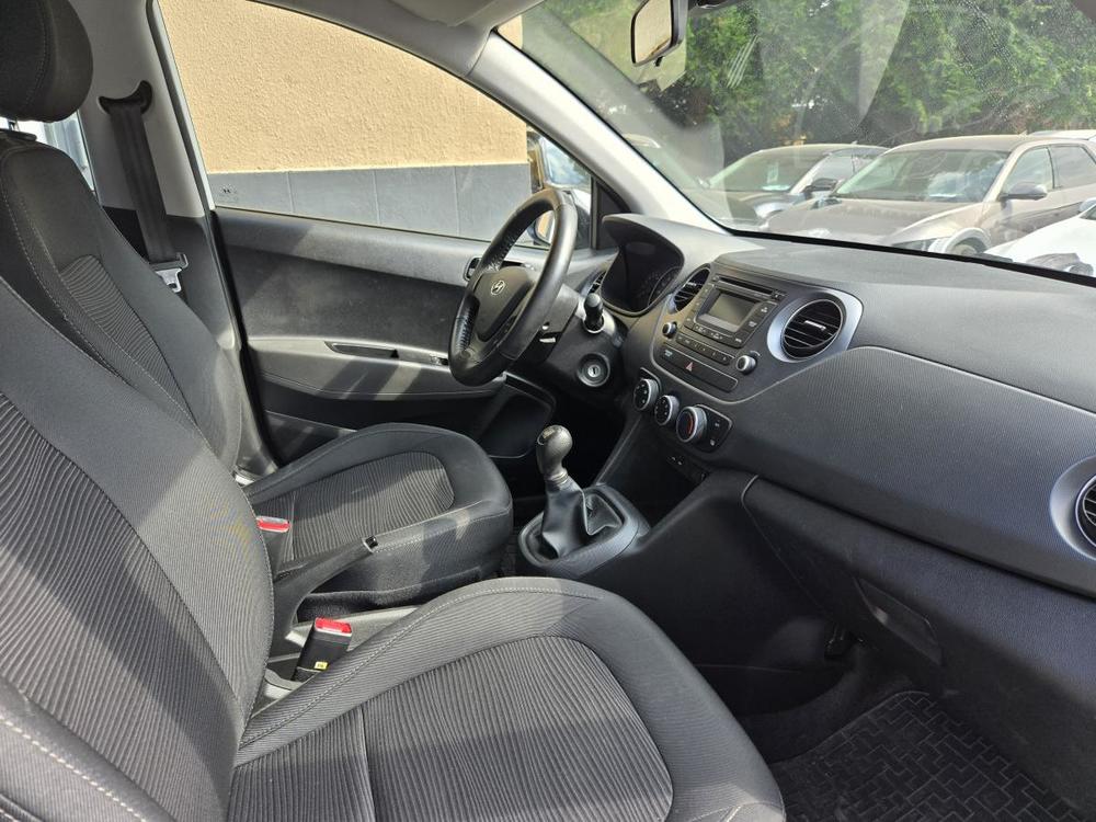 Hyundai i10 1.0-ISOFIX-KLIMA-POSILOVA