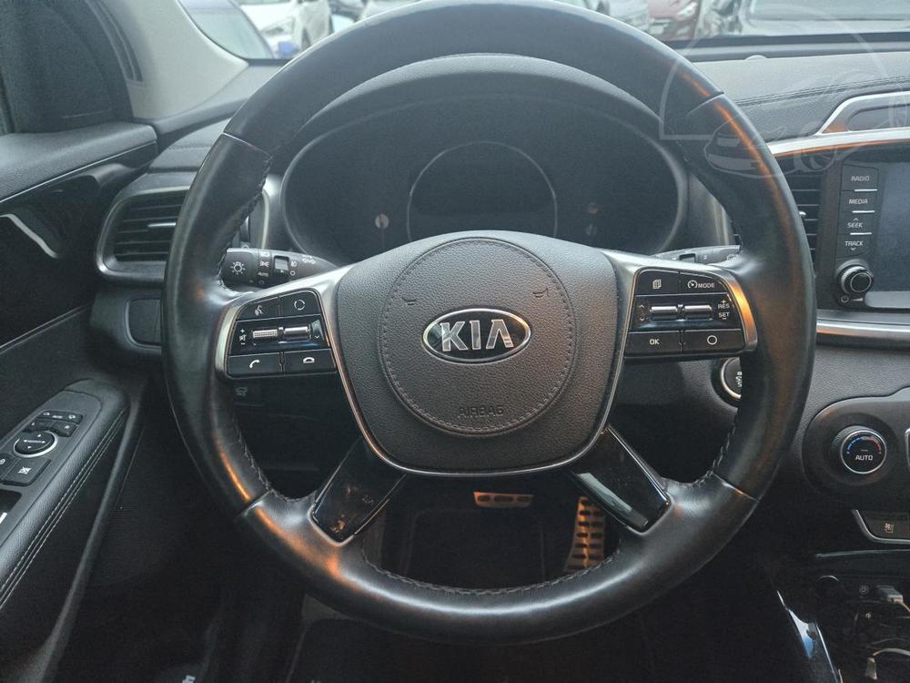 Kia Sorento 2.2-4X4-ZRUKA-7mst