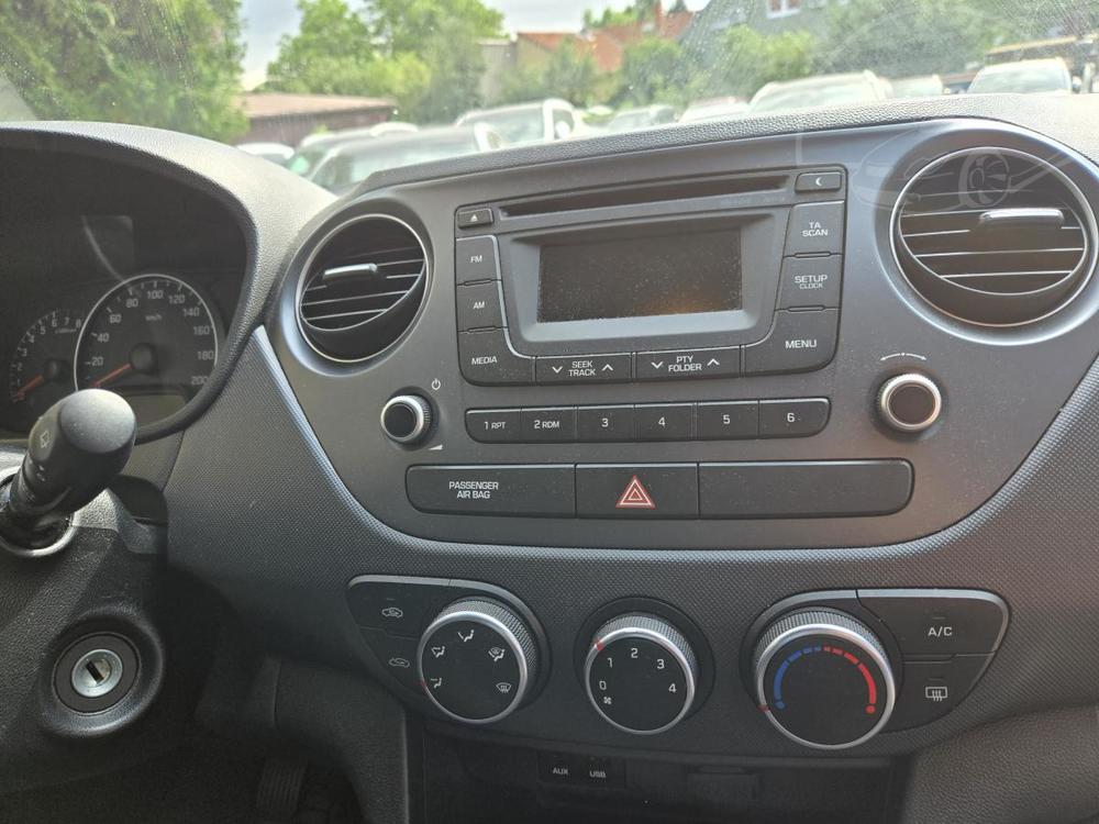 Hyundai i10 1.0-ISOFIX-KLIMA-POSILOVA