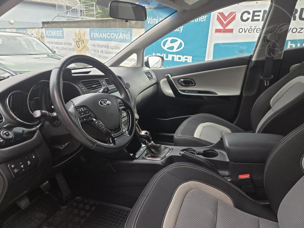 Kia Ceed 1.6-NAVI-POLOKَE-LED-KAMERA