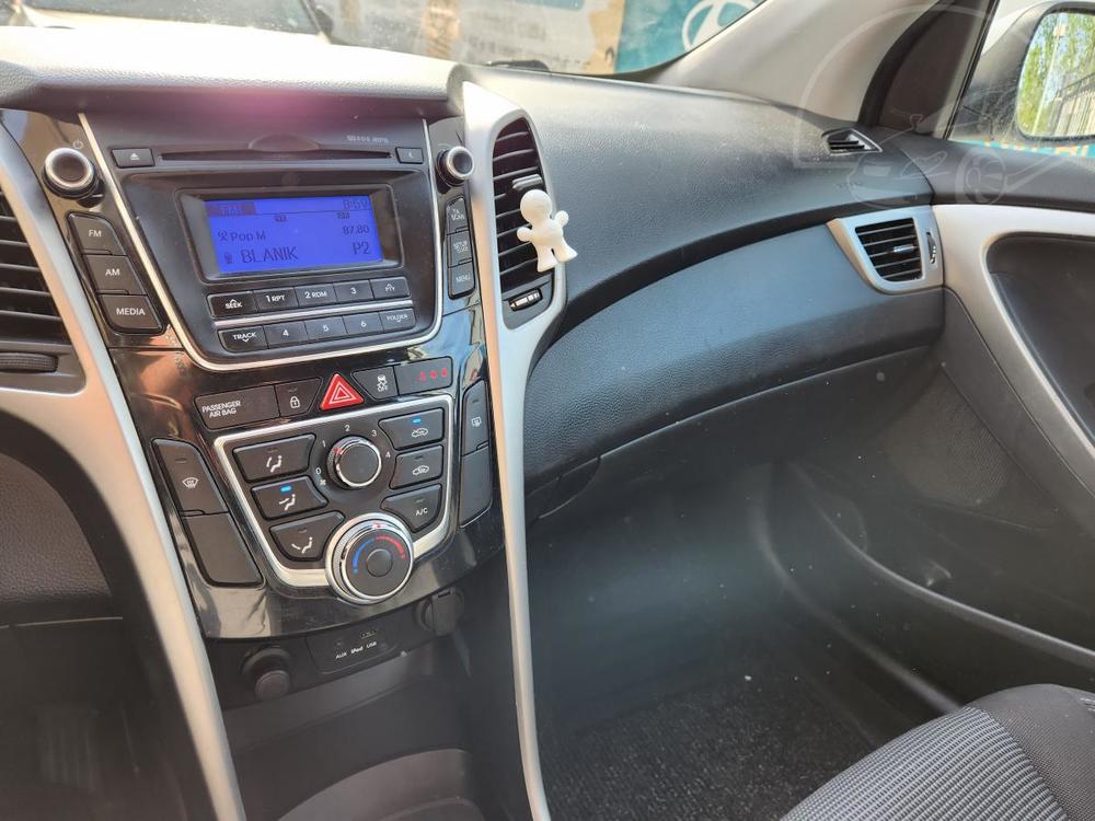 Hyundai i30 1,4, TAN-ISOFIX-KLIMA