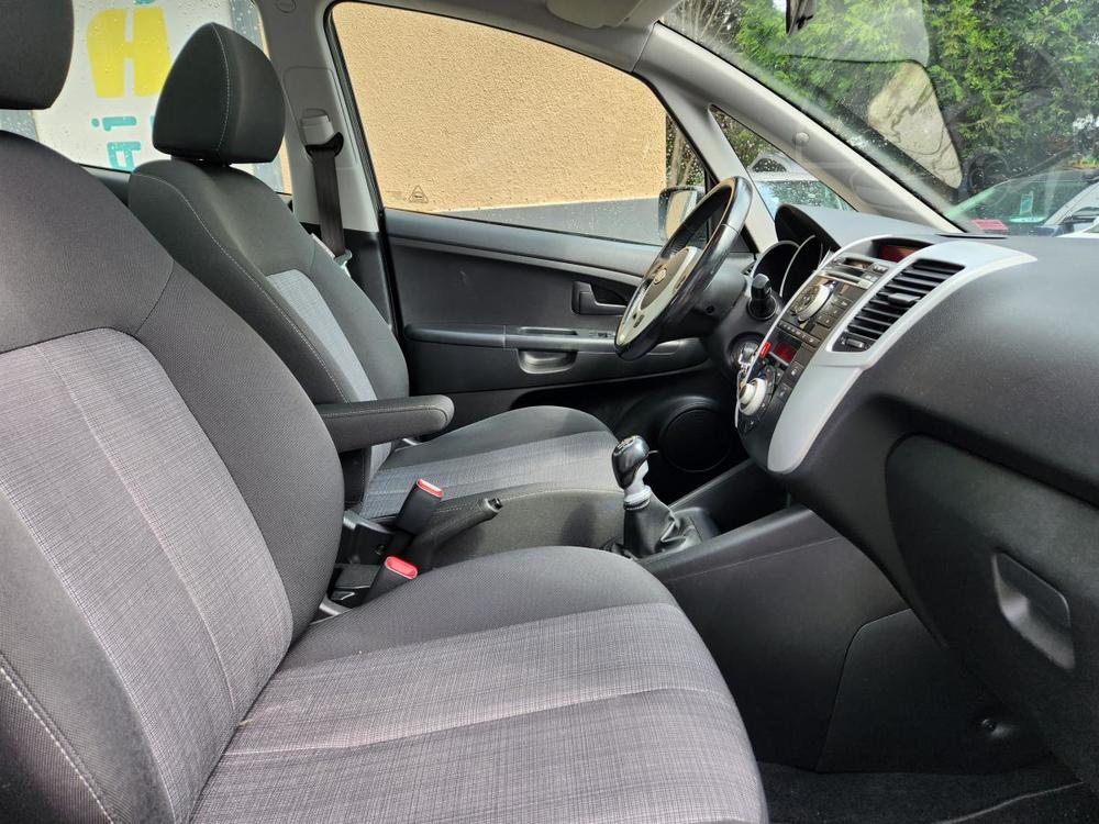 Kia Venga 1.4.-TOP VBAVA-PANORAMA