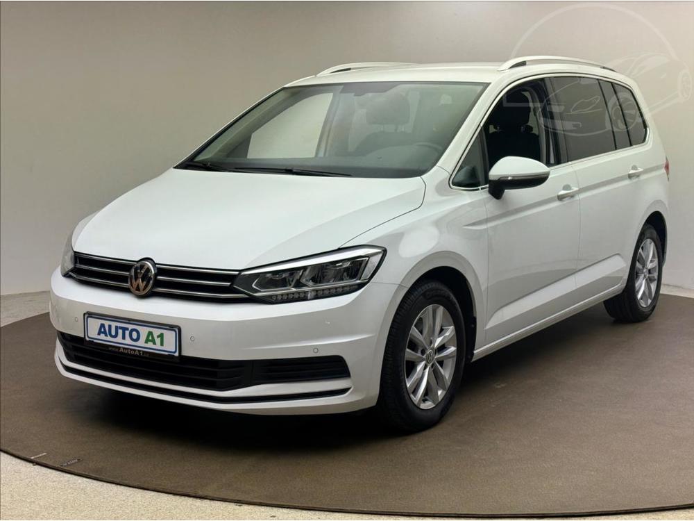 Volkswagen Touran 1,4 TSi 110kW DSG LED 7MST CZ