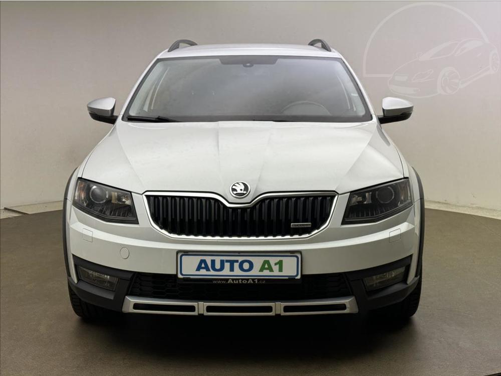 koda Octavia 2,0 TDi 135kW 4X4 DSG SCOUT CZ